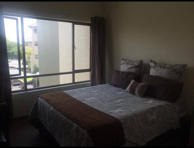 1 BEDROOM PROPERTY TO RENT IN LONEHILL